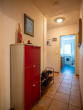 Keller Einlieger Flur1 - Neu renoviert & sofort bezugsfrei in Gumbsheim: 132 qm + 54 qm Einliegerwohnung mit Mieteinnahme!
