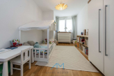 Kinderzimmer1.1 - Seeblick inklusive! Moderne Design-Wohnung in Ludwigshafen mit Top-Ausstattung und Balkon.