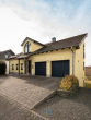 Außen-Vorne-Seitlich2 - Ihr Traumhaus mit Weitblick – Eleganz, Komfort & pure Lebensqualität in malerischer Lage!