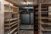 Garage-Abstellraum-2 - Idyllisches Einfamilienhaus: Perfekt für Familien mit Garten, Studio und Hobby-Werkstatt oder Garage