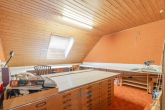 OG-Zimmer1 - Reserviert: Ihr Traum vom Einfamilien- oder Mehrgenerationenhaus wartet, Traumgarten & Solaranlage!