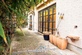 EG-Terrasse1 - Reserviert: Ihr Traum vom Einfamilien- oder Mehrgenerationenhaus wartet, Traumgarten & Solaranlage!