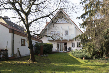 Traum-Einfamilienhaus in Haßloch, Parkähnlicher Garten 674 qm, neuer LWW-Wärmepumpe & Photovoltaik., 67454 Haßloch, Haus