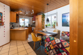 EG-Küche1 - Traum-Einfamilienhaus in Haßloch, Parkähnlicher Garten 674 qm, neuer LWW-Wärmepumpe & Photovoltaik.