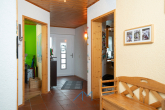 EG-Flur - Traum-Einfamilienhaus in Haßloch, Parkähnlicher Garten 674 qm, neuer LWW-Wärmepumpe & Photovoltaik.