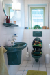 EG-Gäste WC - Traum-Einfamilienhaus in Haßloch, Parkähnlicher Garten 674 qm, neuer LWW-Wärmepumpe & Photovoltaik.