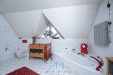 OG-Badezimmer1.2 - Traum-Einfamilienhaus in Haßloch, Parkähnlicher Garten 674 qm, neuer LWW-Wärmepumpe & Photovoltaik.