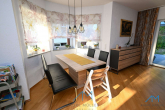 Wohn-Essen - Attraktive Doppelhaushälfte mit traumhafter Terrasse und idyllischem Garten in Eisenberg