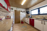 EG Küche 1.1 - Wörrstadt: Vielseitiges Einfamilienhaus mit Mehrgenerationen-Option & Schwimmbad-Potenzial