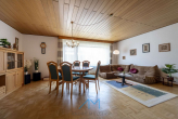 EG Wohnzimmer 1.2 - Wörrstadt: Vielseitiges Einfamilienhaus mit Mehrgenerationen-Option & Schwimmbad-Potenzial