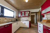 EG Küche 1.2 - Wörrstadt: Vielseitiges Einfamilienhaus mit Mehrgenerationen-Option & Schwimmbad-Potenzial