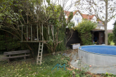Außen- Baumhaus - Nackenheim: Modernisiertes Haus mit Garten in beliebter Lage – Jetzt einziehen