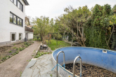 Außen-Pool (2) - Nackenheim: Modernisiertes Haus mit Garten in beliebter Lage – Jetzt einziehen