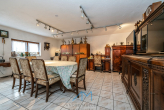 UG Wohnen-Schlafen1.1 - Architektenvilla in Grolsheim mit außergewöhnlicher Raumhöhe und Eleganz. Einliegerwohnung möglich.