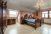 DG Schlafzimmer1.1 - Architektenvilla in Grolsheim mit außergewöhnlicher Raumhöhe und Eleganz. Einliegerwohnung möglich.