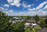 print_20240612_AM_NiederOlm_7729 - Charmante Doppelhaushälfte mit Traumgarten in Nieder-Olm – familienfreundliches Wohnen erleben!