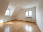 Schlafzimmer - Wandmodernisiert – sofort einziehen! Großzügige Maisonettewohnung in Zornheim.