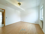 Arbeitszimmer2 - Wandmodernisiert – sofort einziehen! Großzügige Maisonettewohnung in Zornheim.