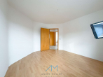 Kinderzimmer2 - Wandmodernisiert – sofort einziehen! Großzügige Maisonettewohnung in Zornheim.