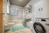 OG-Bad - Wohnidyll in Boppard: Energieeffizient, großzügigem Grundstück und Einliegerwohnung.