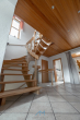 Treppe-EG - Traumhaftes Einfamilienhaus mit Einliegerwohnung, Feldrandlage und Doppelgarage mit Grube
